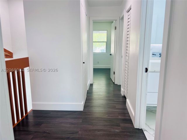 750 SW 98th Ave, Pembroke Pines, FL 33025