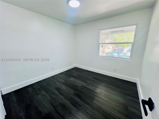 750 SW 98th Ave, Pembroke Pines, FL 33025