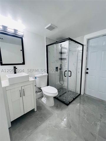 750 SW 98th Ave, Pembroke Pines, FL 33025