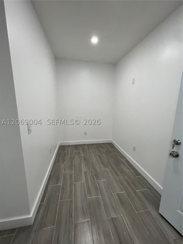750 SW 98th Ave, Pembroke Pines, FL 33025