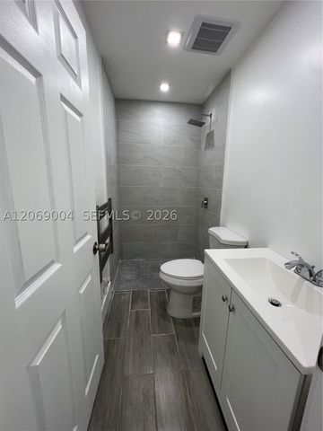 750 SW 98th Ave, Pembroke Pines, FL 33025