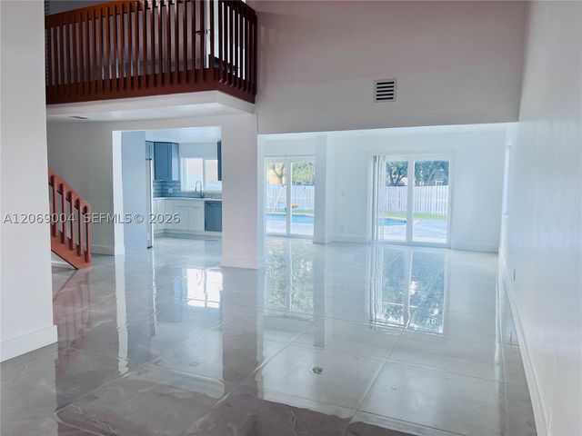 750 SW 98th Ave, Pembroke Pines, FL 33025