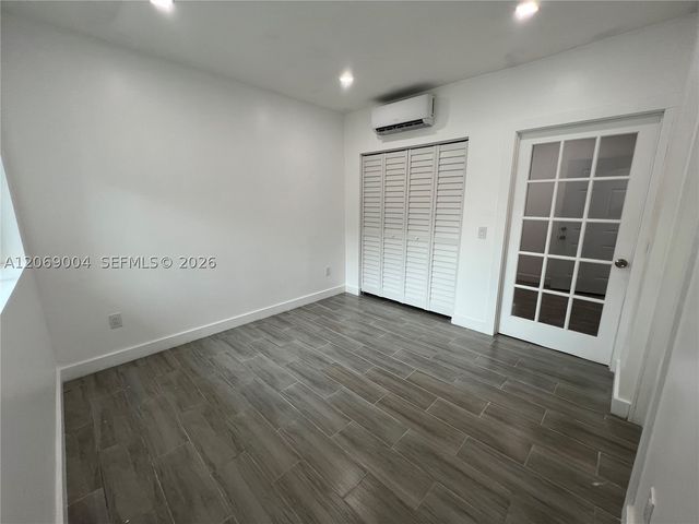 750 SW 98th Ave, Pembroke Pines, FL 33025