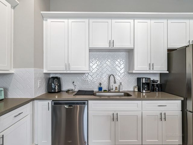 240 Julia Street A, Houston, TX 77022
