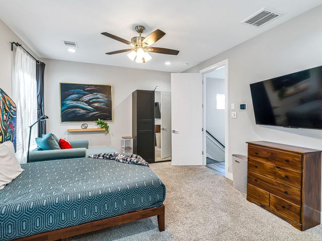 240 Julia Street A, Houston, TX 77022