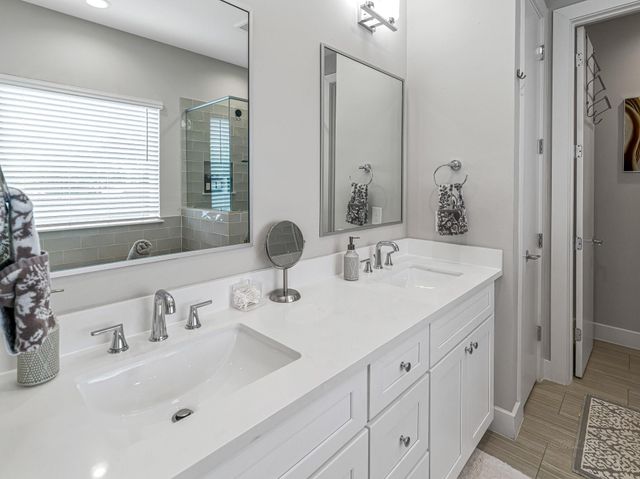 240 Julia Street A, Houston, TX 77022