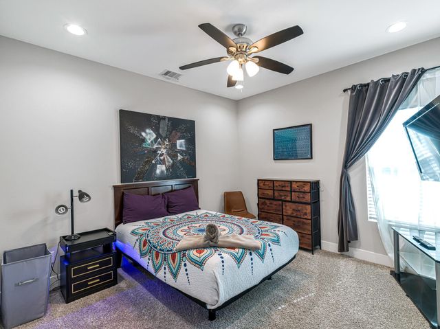 240 Julia Street A, Houston, TX 77022