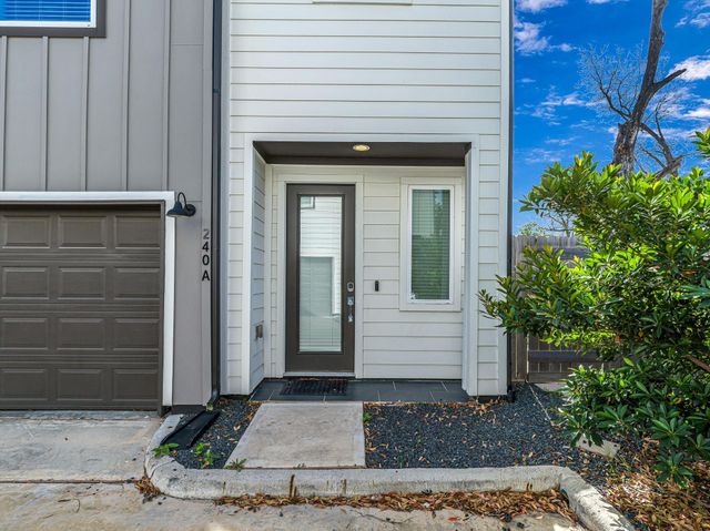 240 Julia Street A, Houston, TX 77022