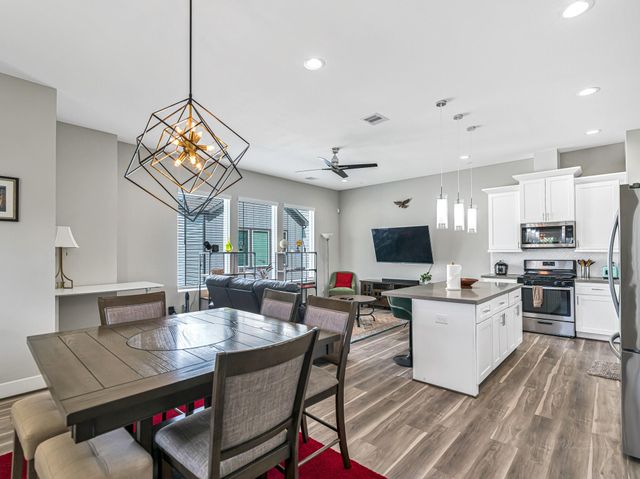 240 Julia Street A, Houston, TX 77022