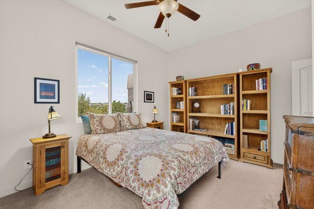 35 Via Tessera, Santa Fe, NM 87507