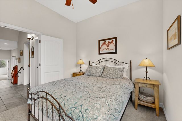 35 Via Tessera, Santa Fe, NM 87507