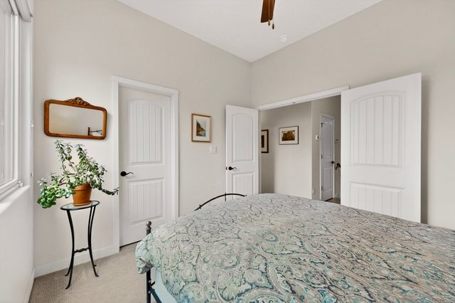 35 Via Tessera, Santa Fe, NM 87507