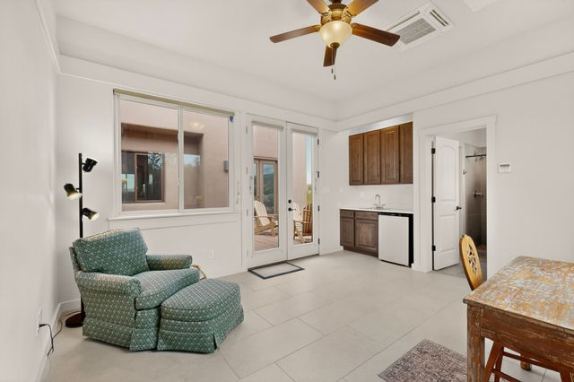 35 Via Tessera, Santa Fe, NM 87507