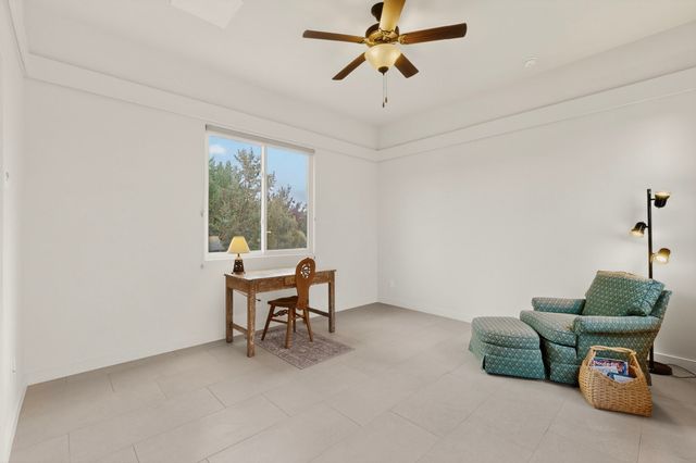 35 Via Tessera, Santa Fe, NM 87507