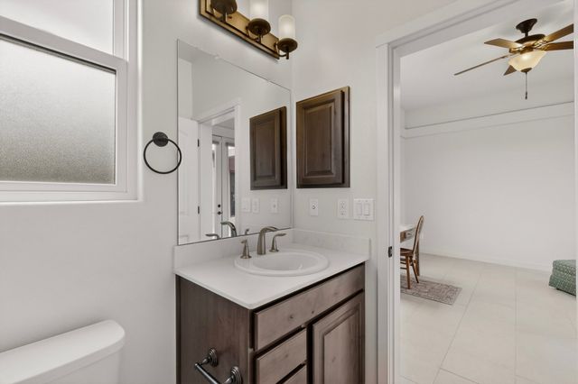 35 Via Tessera, Santa Fe, NM 87507
