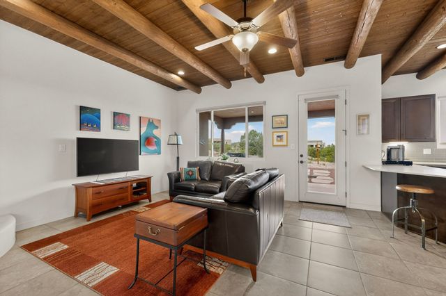 35 Via Tessera, Santa Fe, NM 87507