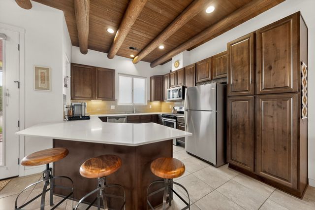 35 Via Tessera, Santa Fe, NM 87507
