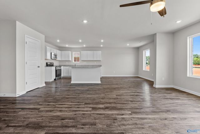 304 Spanish Moss Court, New Market, AL 35761