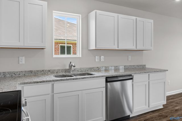 304 Spanish Moss Court, New Market, AL 35761