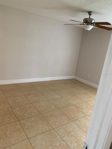 801 NORTHLAKE DRIVE 801, Sanford, FL 32773