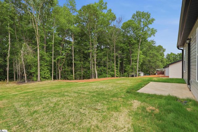16 Poplar Street, Woodruff, SC 29388