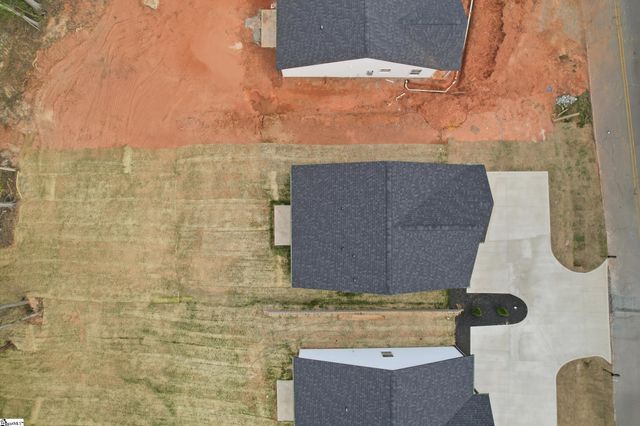 16 Poplar Street, Woodruff, SC 29388