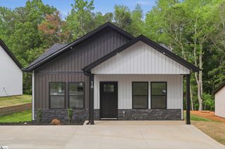16 Poplar Street, Woodruff, SC 29388