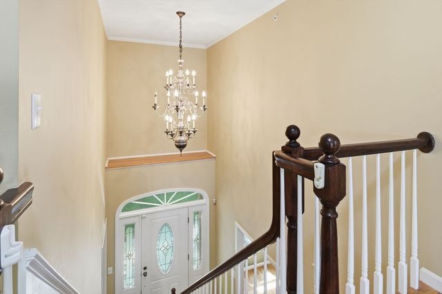 2 Highview Cir, Wilbraham, MA 01095