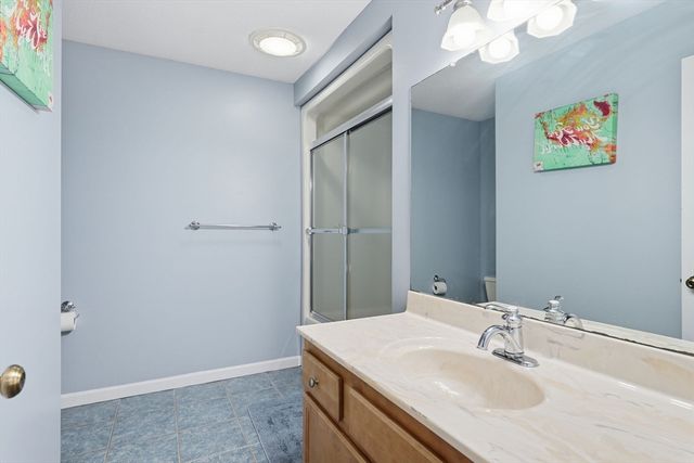 2 Highview Cir, Wilbraham, MA 01095
