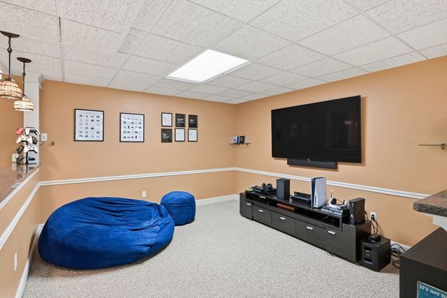 2 Highview Cir, Wilbraham, MA 01095
