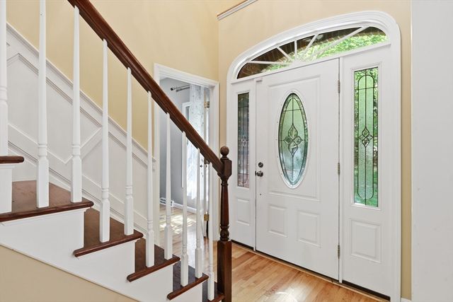 2 Highview Cir, Wilbraham, MA 01095