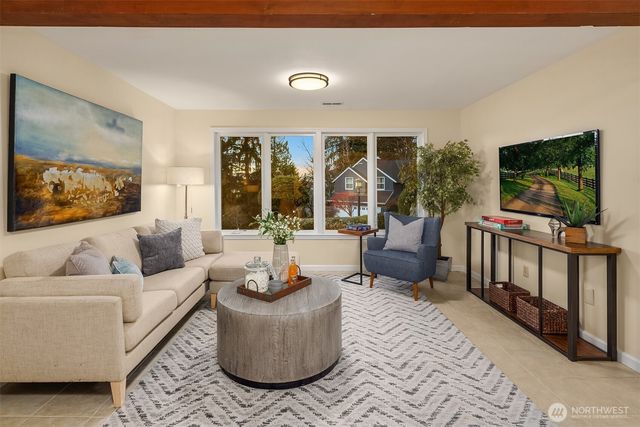 8413 SE 53rd Place, Mercer Island, WA 98040