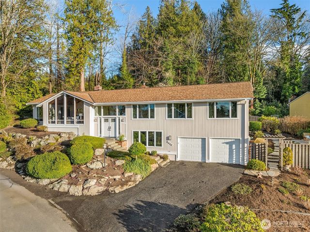 8413 SE 53rd Place, Mercer Island, WA 98040