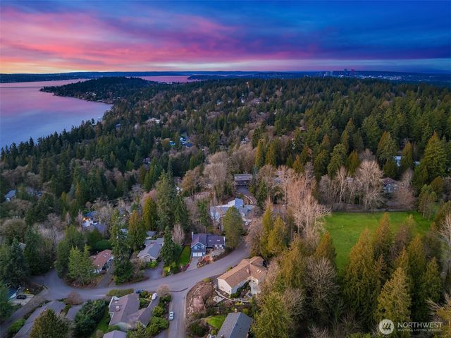 8413 SE 53rd Place, Mercer Island, WA 98040