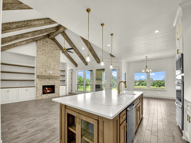 148 Daggett Drive, Decatur, TX 76234