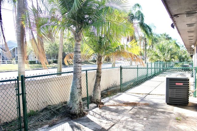 2321 TRINIDAD COURT, Kissimmee, FL 34741