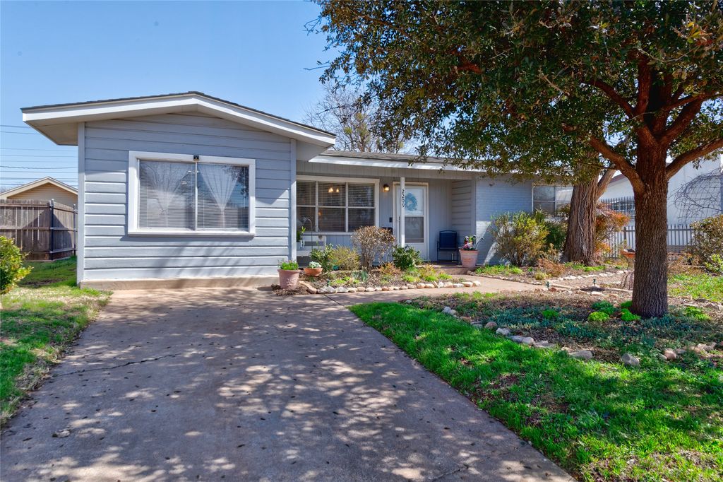 2209 N Mockingbird Lane, Abilene, TX 79603