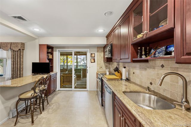 2476 Florin Court, Bellmore, NY 11710