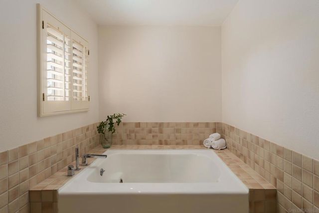 4549 Lyric Lane, San Diego, CA 92117