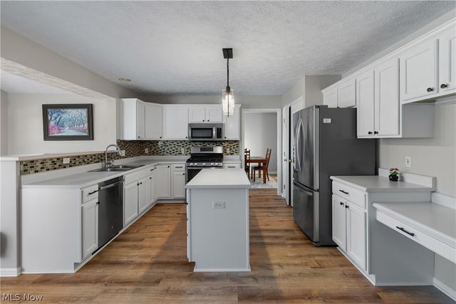 7545 Diamondback Avenue NW, Canal Fulton, OH 44614