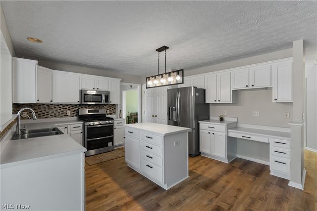 7545 Diamondback Avenue NW, Canal Fulton, OH 44614