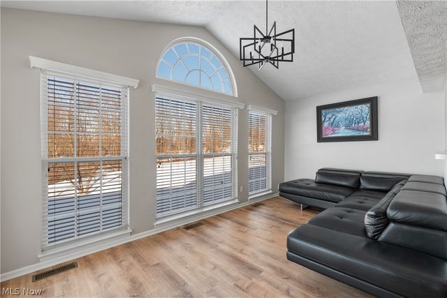 7545 Diamondback Avenue NW, Canal Fulton, OH 44614