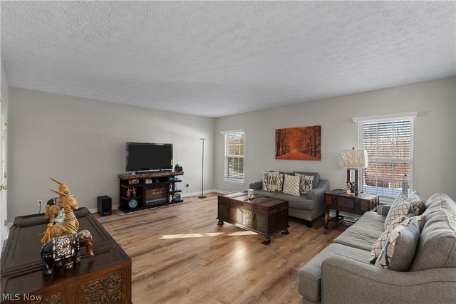 7545 Diamondback Avenue NW, Canal Fulton, OH 44614