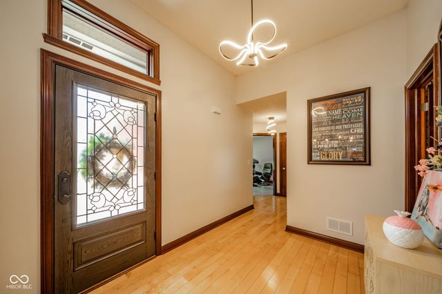 10 Stratford Way, Danville, IN 46122