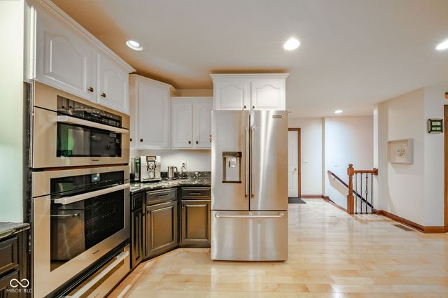 10 Stratford Way, Danville, IN 46122