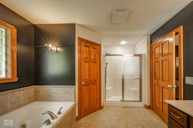 10 Stratford Way, Danville, IN 46122
