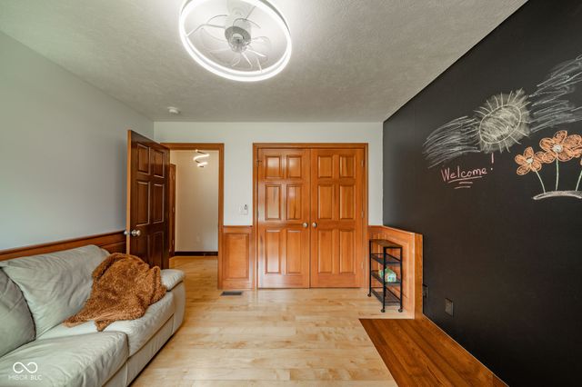 10 Stratford Way, Danville, IN 46122