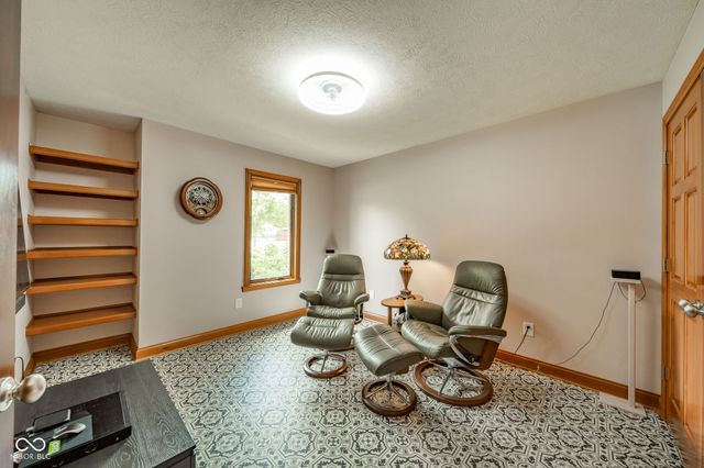 10 Stratford Way, Danville, IN 46122