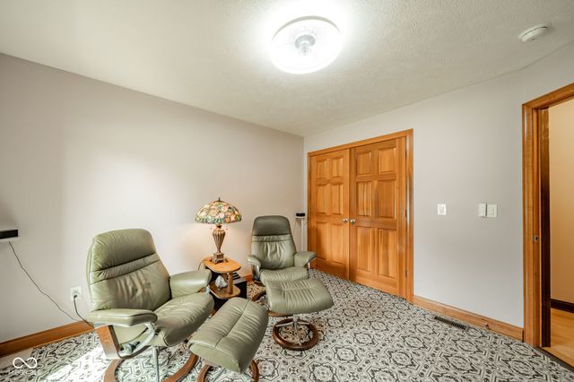 10 Stratford Way, Danville, IN 46122