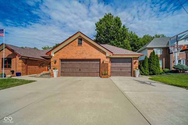 10 Stratford Way, Danville, IN 46122